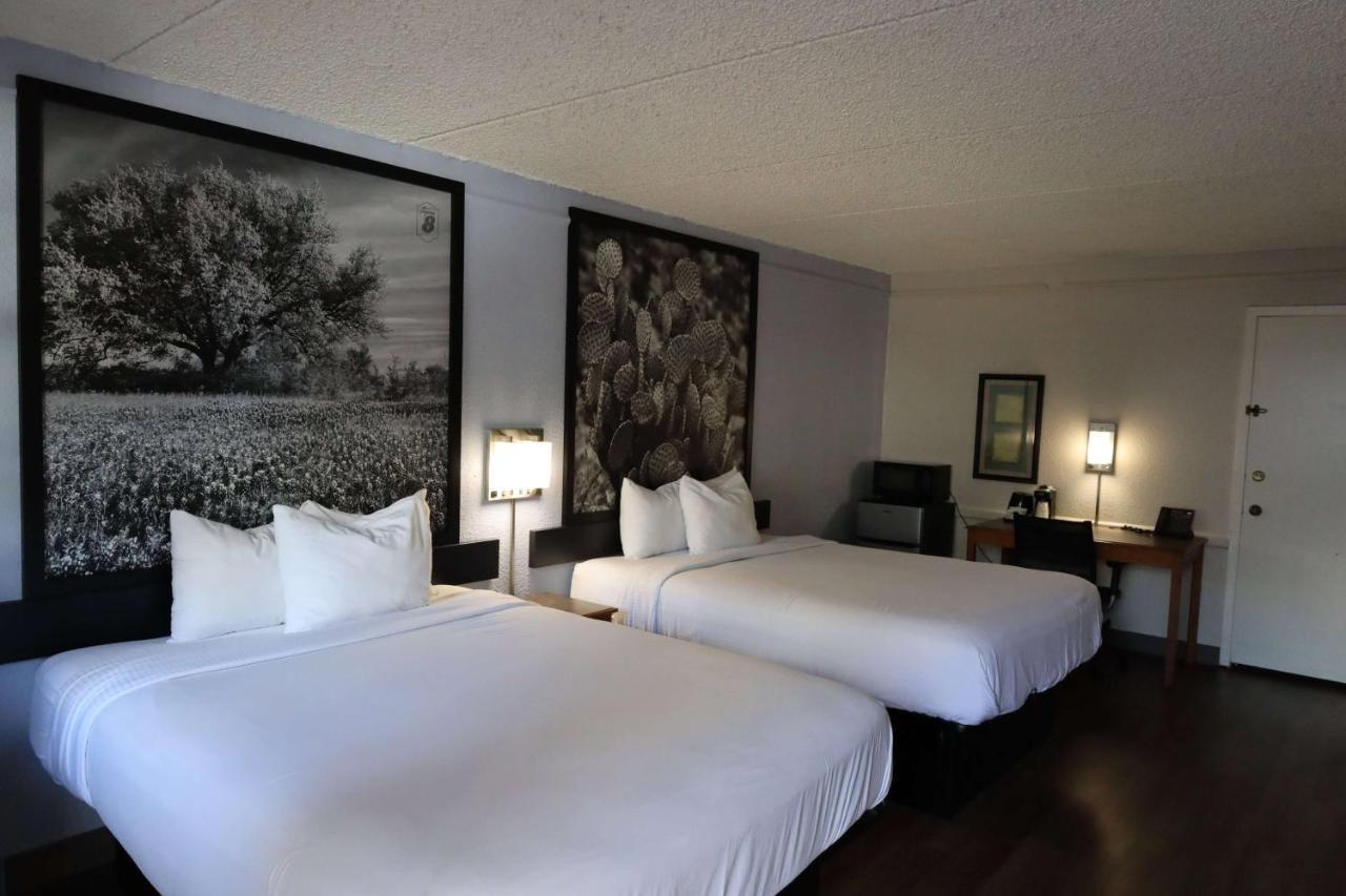 Super 8 By Wyndham Austin South I-35 Hotel Luaran gambar
