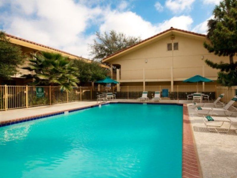 Super 8 By Wyndham Austin South I-35 Hotel Luaran gambar